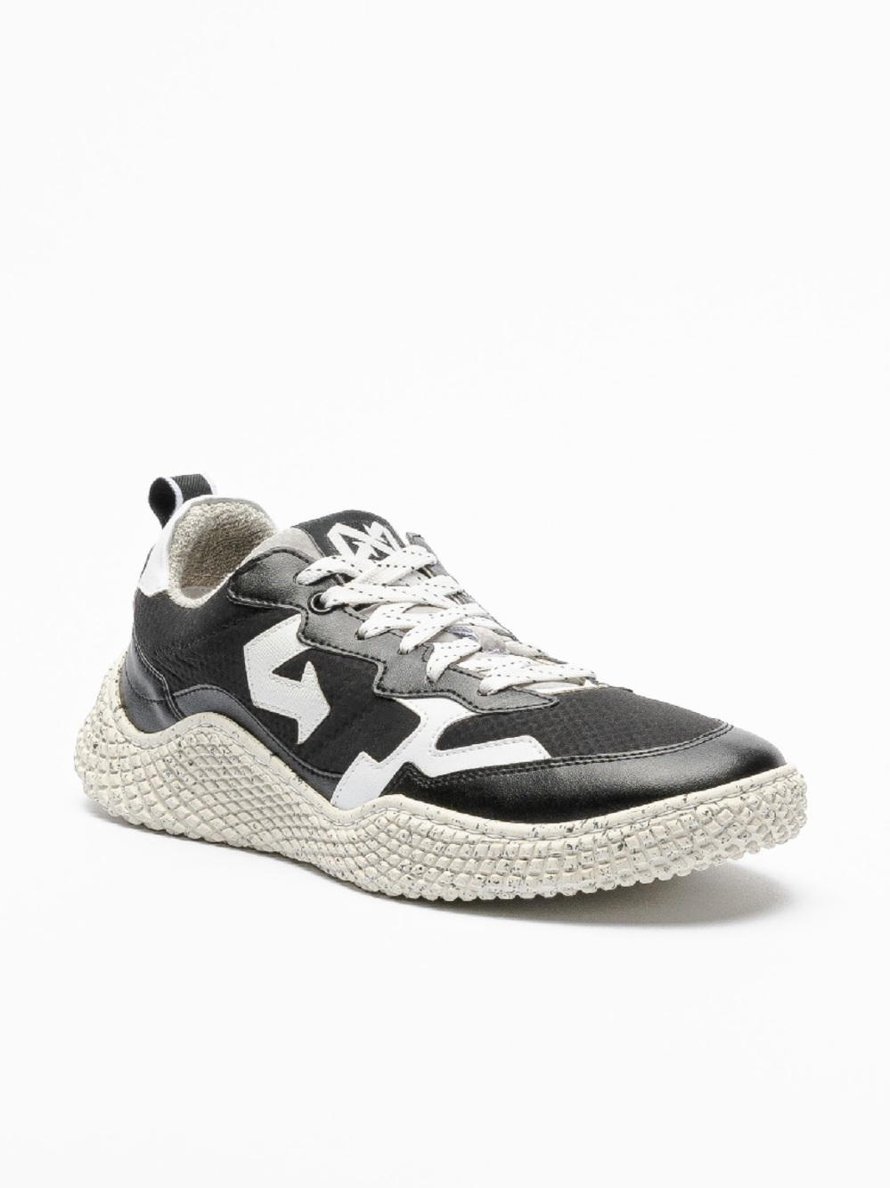 ID.EIGHT HANA Black Ultra Drop Sneakers